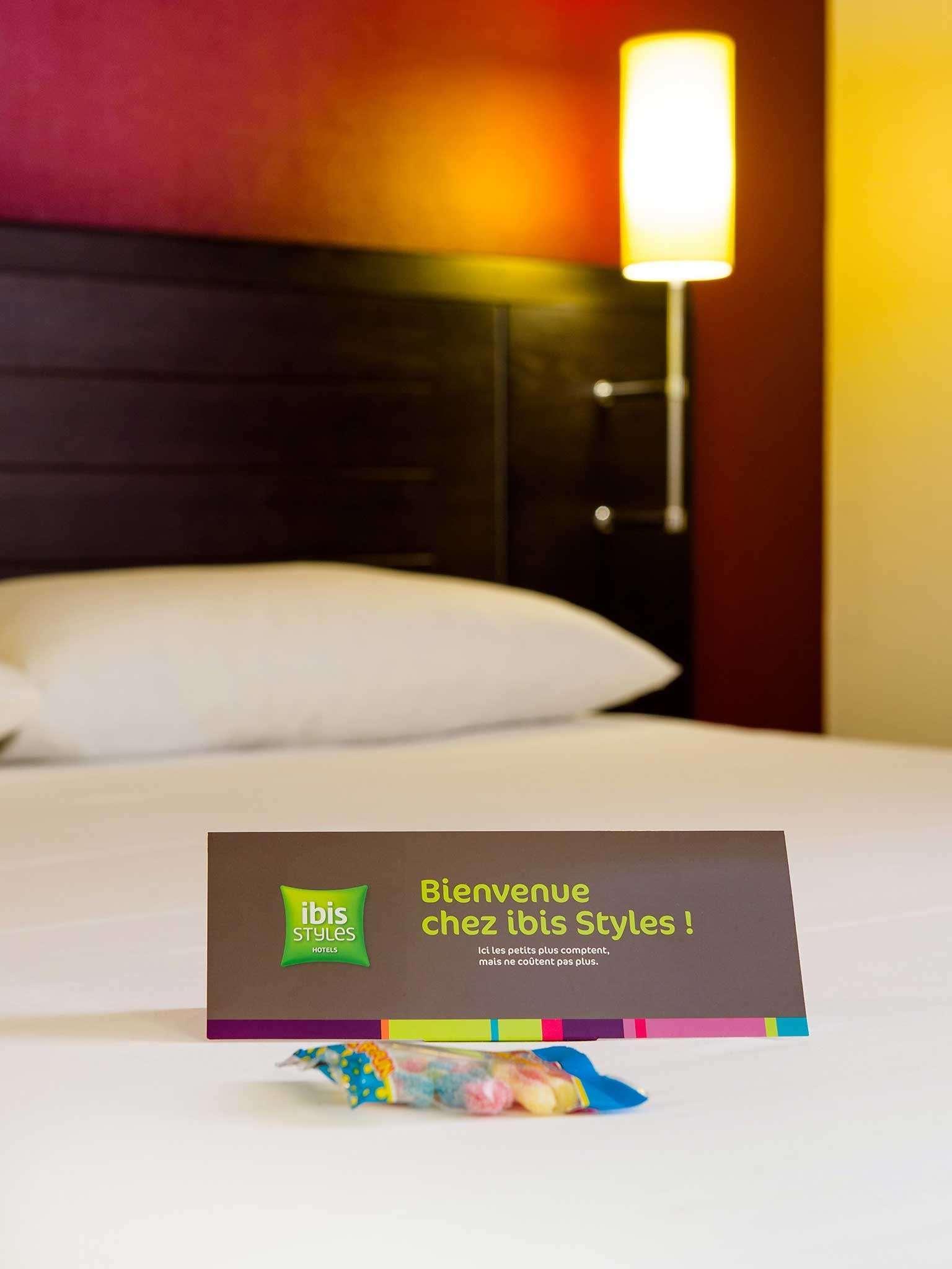 Ibis Styles Nantes Centre Place Royale Exterior foto